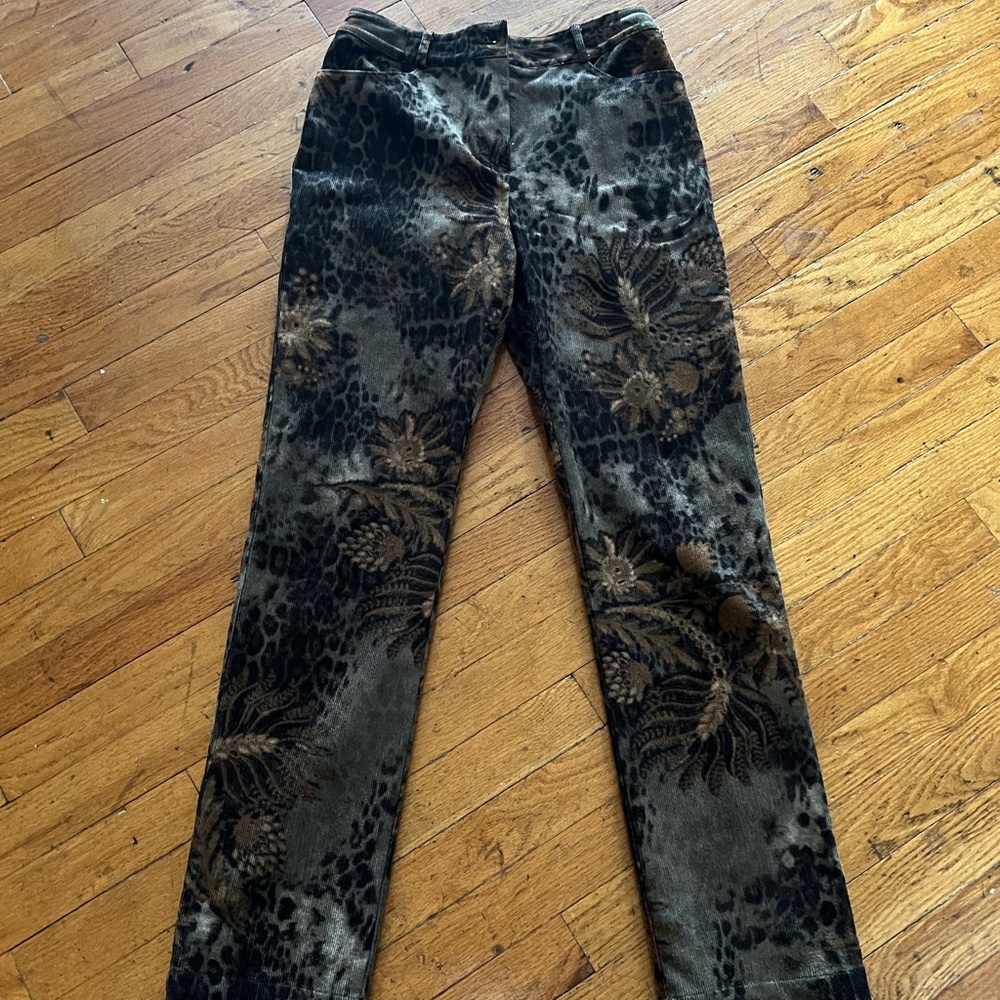Amazing St. John Sport patterned corduroys